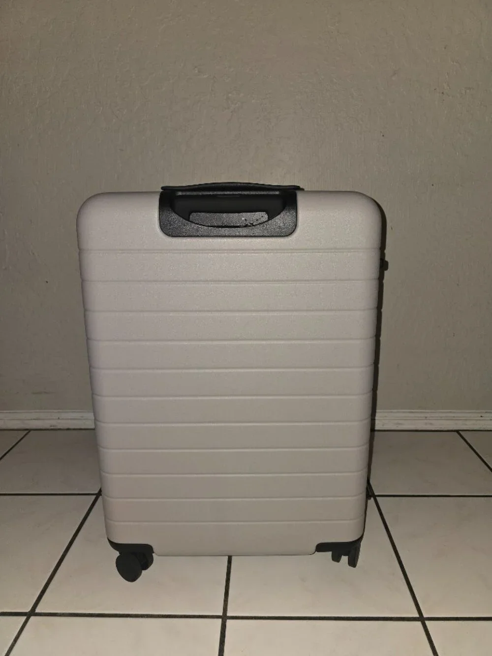 Away Medium Checked Luggage Hard Shell Suitcase with Spinner Wheels CLOUD GRAY